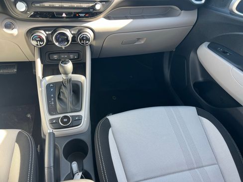 New 2026 Hyundai Venue SEL image 33