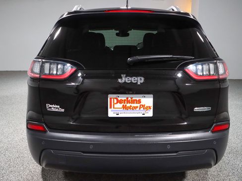Used 2021 Jeep Cherokee Latitude Plus FWD image 8