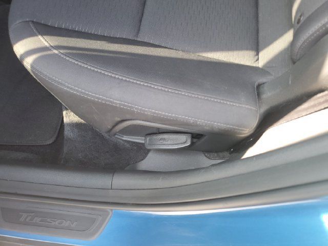 Used 2020 Hyundai Tucson Sport FWD image 14