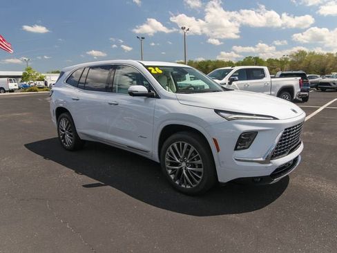 New 2026 Buick Enclave Avenir w/ Super Cruise Package AWD/4WD image 12