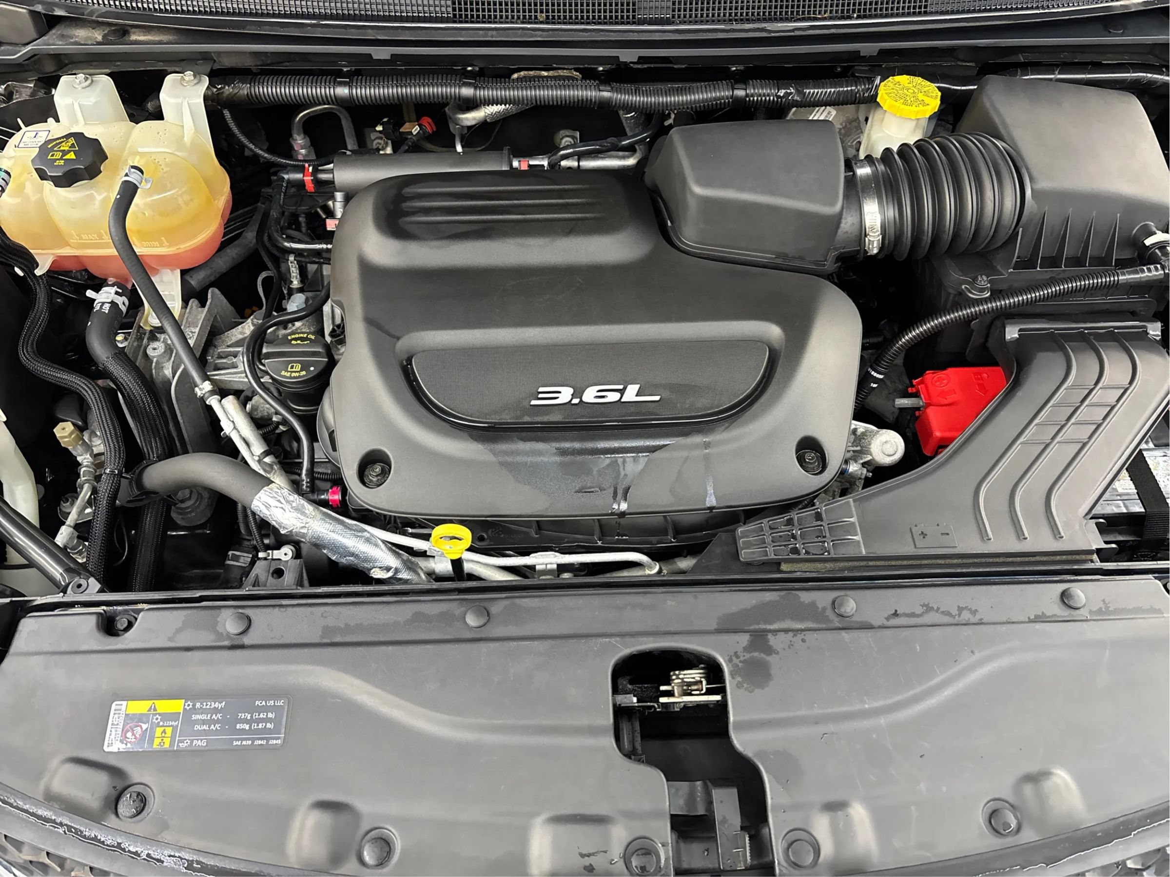 Used 2017 Chrysler Pacifica Limited FWD image 29