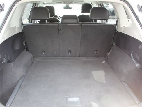 Used 2022 Volkswagen Tiguan SE AWD/4WD image 5