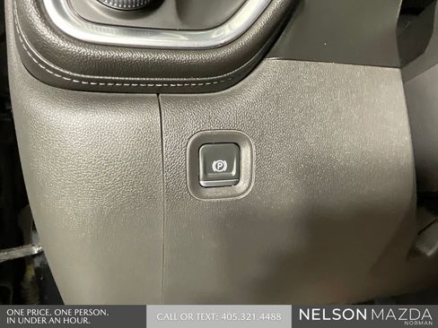 Used 2019 GMC Sierra 1500 SLT image 41