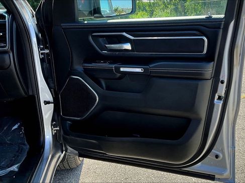 Used 2024 RAM 1500 Laramie image 25