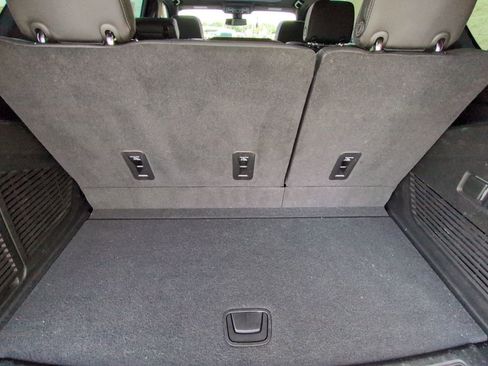 Used 2022 Chevrolet Tahoe RST w/ Luxury Package image 34