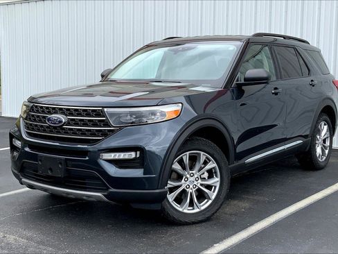 Used 2022 Ford Explorer XLT w/ Equipment Group 202A AWD/4WD image 1