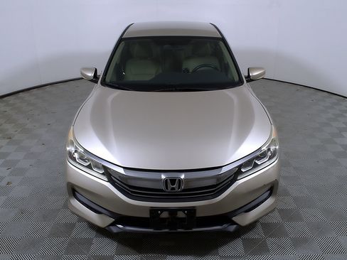 Used 2016 Honda Accord LX image 4