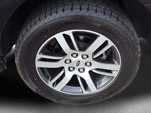 Used 2024 Ford Expedition Limited AWD/4WD image 32