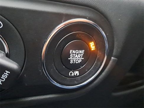 Used 2019 Maserati Levante GTS image 30