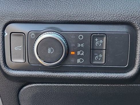 Used 2021 Ford Explorer XLT w/ Equipment Group 202A image 20