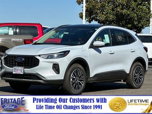 New 2025 Ford Escape SE w/ Class II Trailer Tow Package image 8