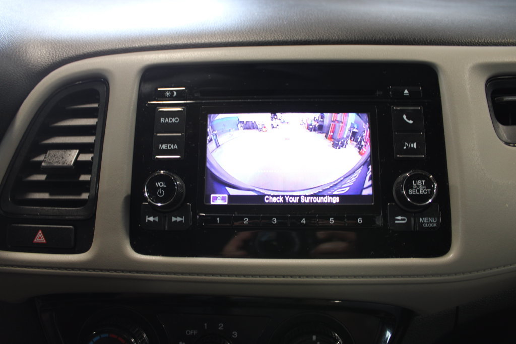 Used 2022 Honda HR-V LX image 14
