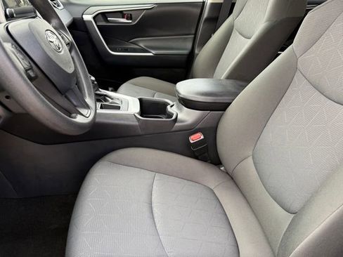 Used 2025 Toyota RAV4 XLE FWD image 13
