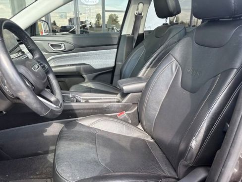 Used 2022 Jeep Compass Latitude w/ Sun and Sound Group AWD/4WD image 5