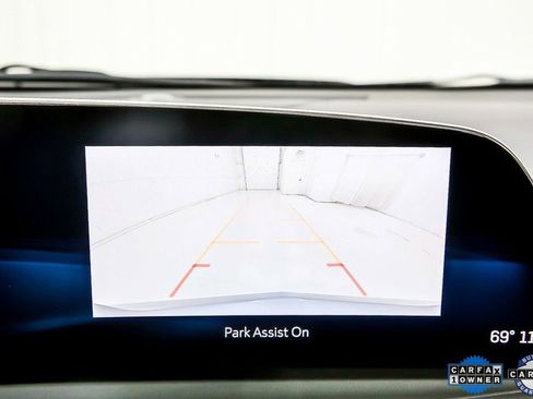 Used 2024 Cadillac XT4 Premium Luxury image 14