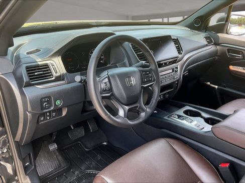 Certified 2025 Honda Ridgeline RTL image 17
