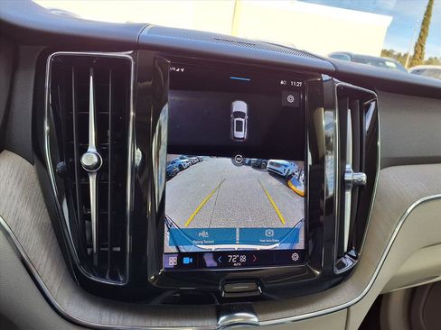 Certified 2023 Volvo XC60 B5 Plus w/ Protection Package Premier image 27