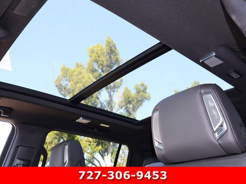 Used 2023 Cadillac Escalade ESV Sport w/ Touring Package image 5