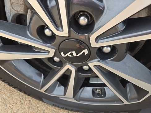 Used 2024 Kia Forte LXS w/ LXS Technology Package FWD image 25