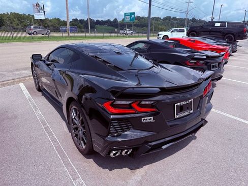 Used 2023 Chevrolet Corvette Stingray Premium Cpe w/ Z51 Performance Package RWD image 3