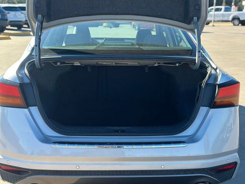 Used 2022 Nissan Altima 2.5 SR AWD/4WD image 11