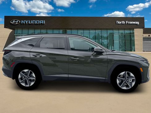Used 2026 Hyundai Tucson SEL FWD image 9