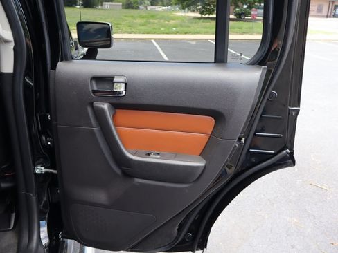 Used 2006 HUMMER H3 AWD/4WD image 25