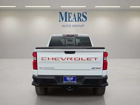 Used 2025 Chevrolet Silverado 1500 ZR2 image 4