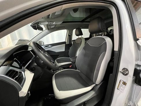 New 2026 Volkswagen Taos SE AWD/4WD image 10