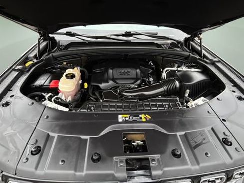 Used 2022 Jeep Grand Cherokee Summit image 33