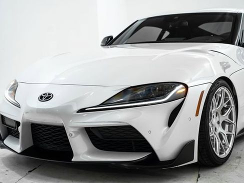 Used 2022 Toyota Supra Premium w/ Driver Assist Package RWD image 9