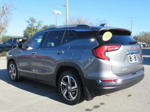 Used 2020 GMC Terrain SLT w/ Preferred Package image 4