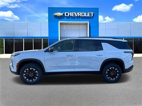 New 2026 Chevrolet Traverse Z71 w/ Enhanced Driving Package image 6