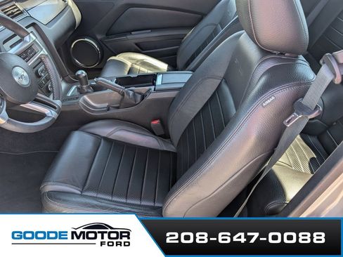 Used 2012 Ford Mustang GT Premium RWD image 8