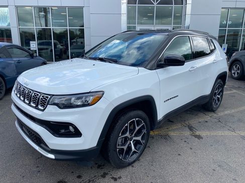 Used 2025 Jeep Compass Limited AWD/4WD image 1