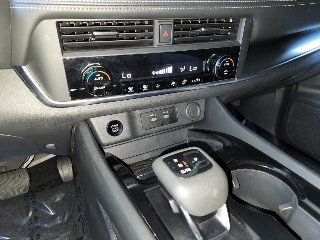 Used 2025 Nissan Rogue SV FWD image 21