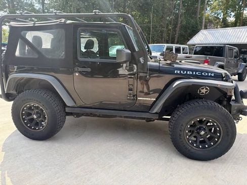 Used 2015 Jeep Wrangler Rubicon w/ Power Convenience Group AWD/4WD image 6