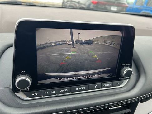 Used 2023 Nissan Rogue SV image 26