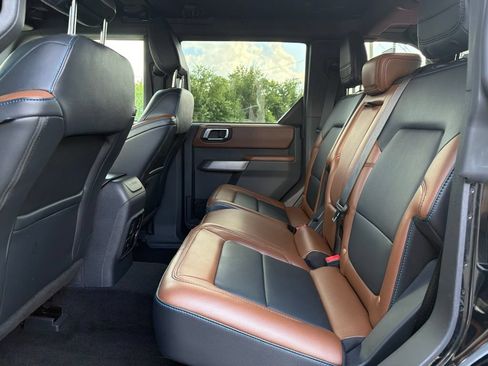 Used 2022 Ford Bronco Outer Banks AWD/4WD image 8