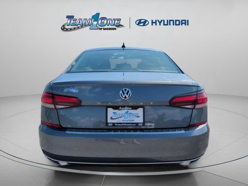Used 2022 Volkswagen Passat 2.0T SE FWD image 7