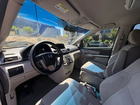 Used 2016 Honda Odyssey LX image 10