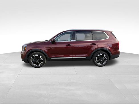Used 2024 Kia Telluride S w/ S Sunroof Package FWD image 6