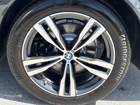Used 2024 BMW X7 xDrive40i w/ M Sport Package AWD/4WD image 13