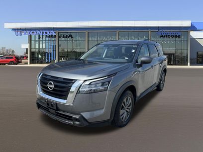 Used 2022 Nissan Pathfinder SV