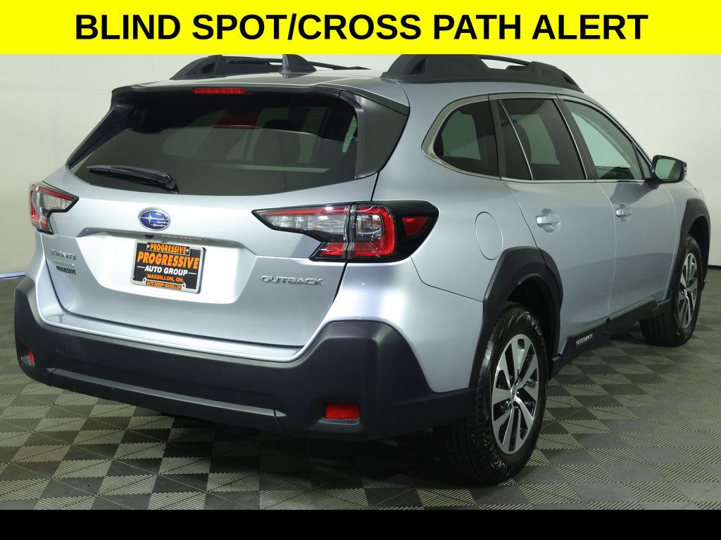 Used 2024 Subaru Outback Premium AWD/4WD image 9