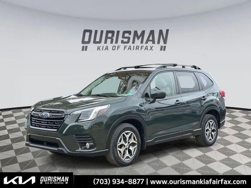 Used 2023 Subaru Forester Premium image 29