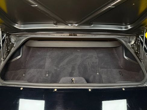 Used 2004 Chevrolet Corvette Convertible w/ Preferred Equipment Group image 12