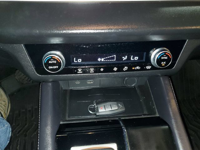 Used 2024 Mitsubishi Outlander ES AWD/4WD image 20