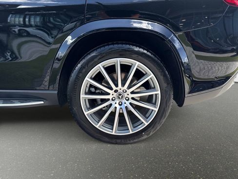 New 2026 Mercedes-Benz GLS 580 4MATIC image 11