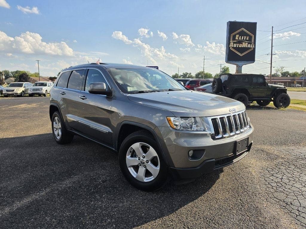 Used 2012 Jeep Grand Cherokee Laredo AWD/4WD image 1